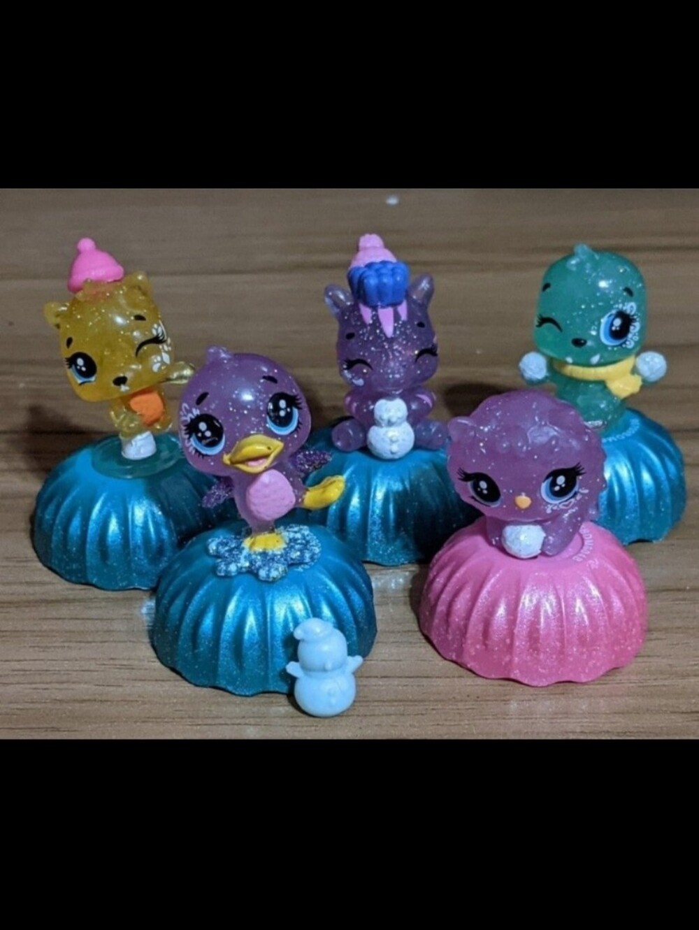 Hatchimals Season 6.5 The Royal Hatch Bundle One: 5 Mini Figures